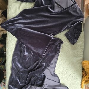 Elegant Velvet Bodycon Dress in Deep Gray